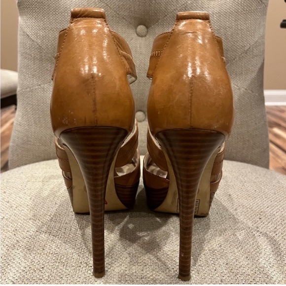 Michael Kors Size 7 leather Berkley platform heels ; color “luggage” - Picture 2 of 11